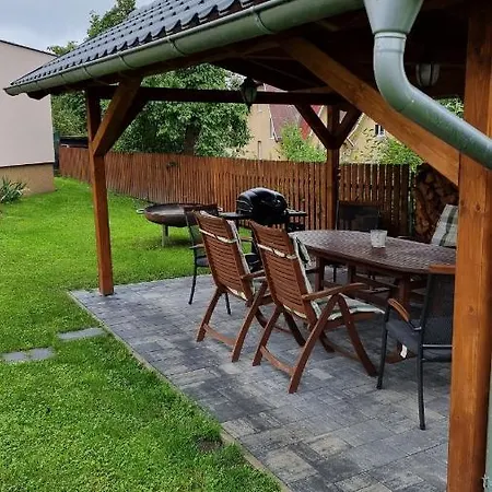 U Pařeza Ludvikovice
