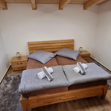 U Pařeza * Ludvikovice